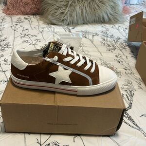 Vintage Havana’s sneakers, size 10 brand new with tags